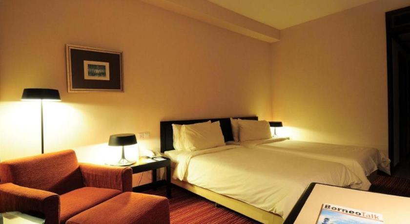 Tanahmas The Sibu Hotel Εξωτερικό φωτογραφία
