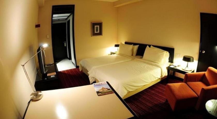 Tanahmas The Sibu Hotel Εξωτερικό φωτογραφία