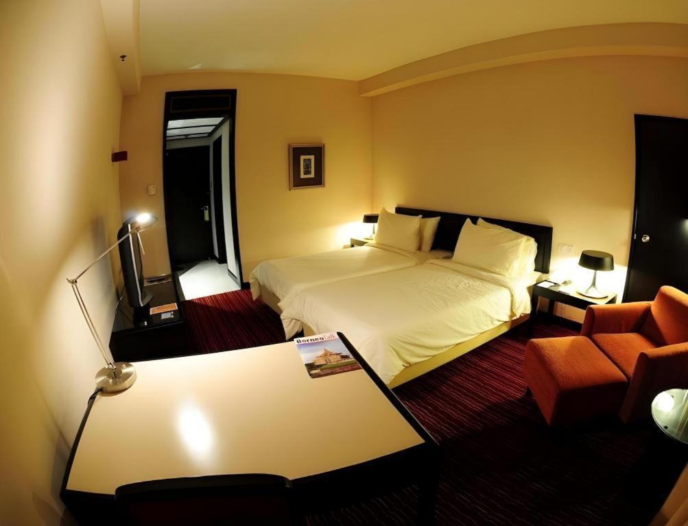 Tanahmas The Sibu Hotel Εξωτερικό φωτογραφία